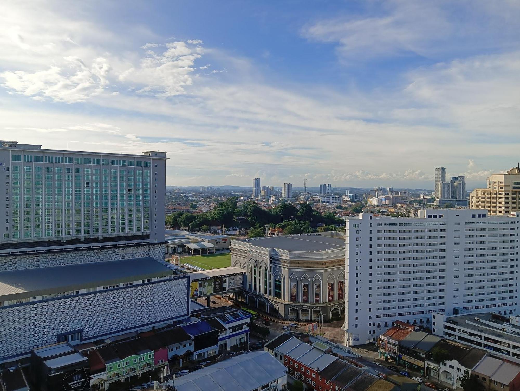 The Straits Suites By Ciconia Malacca Exterior photo