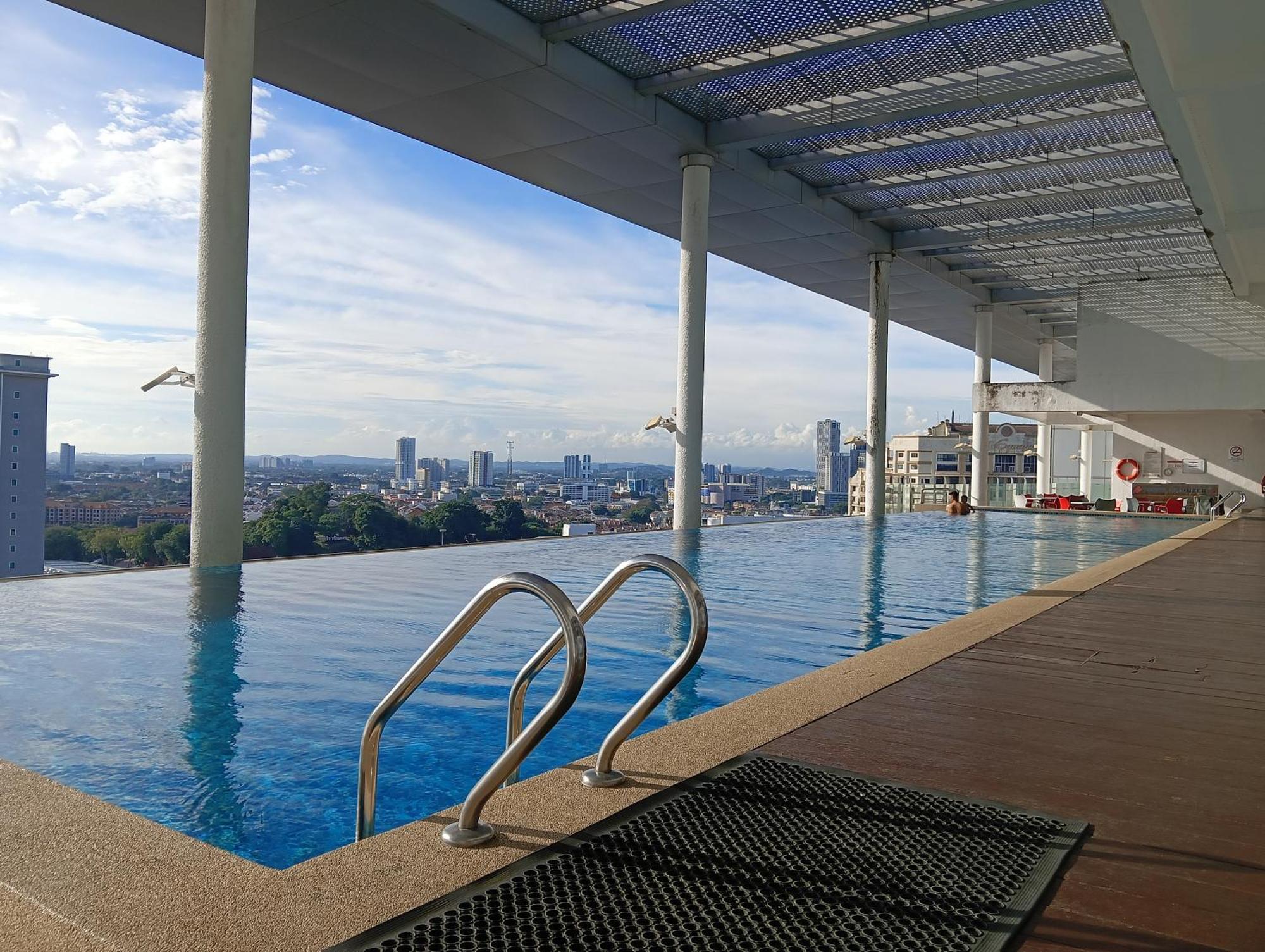 The Straits Suites By Ciconia Malacca Exterior photo